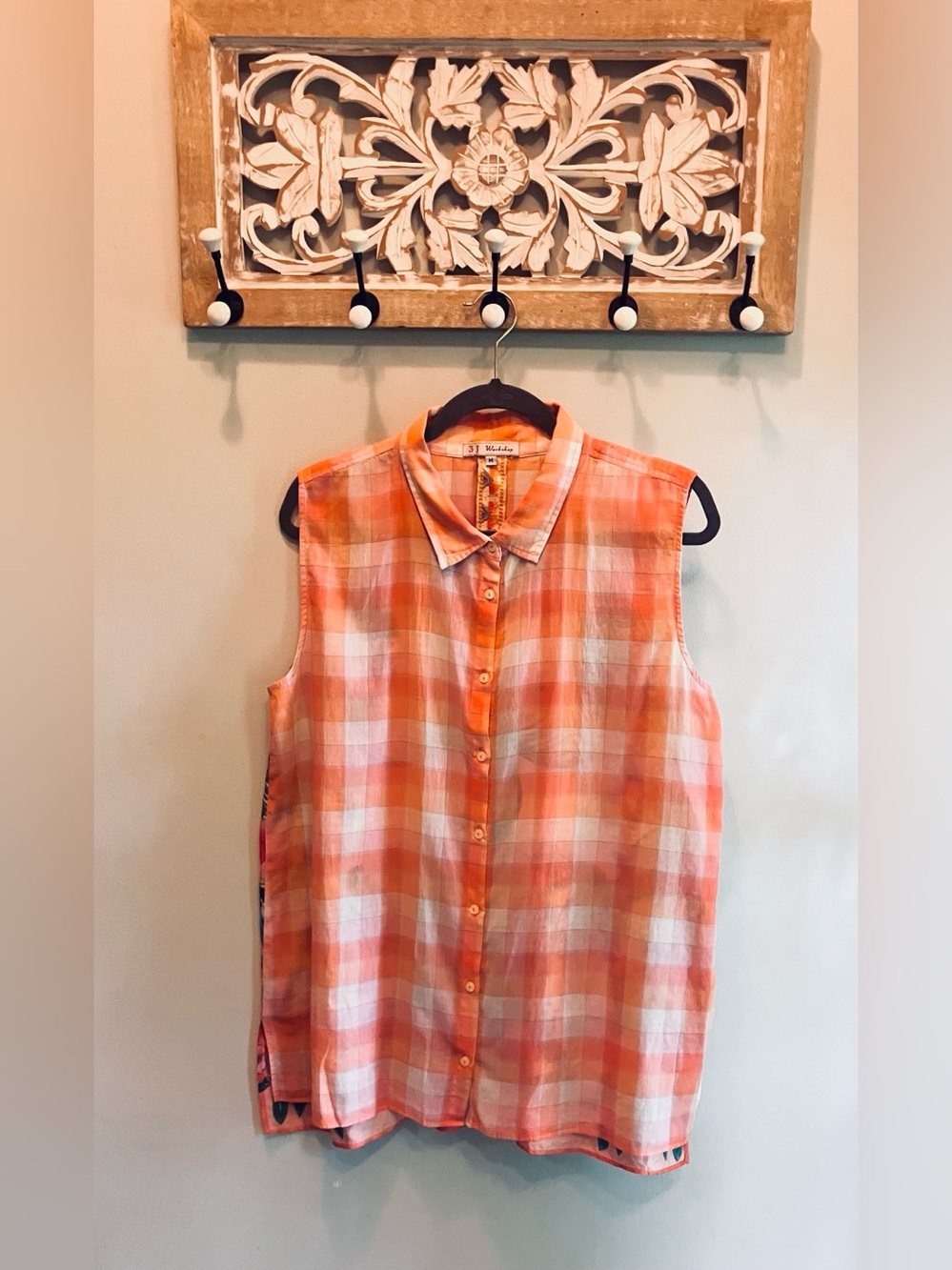 EUC Johnny Was Workshop Sleeveless Orange Pink Button Down Top with Silk Back